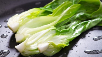 Faire cuire le bok choy