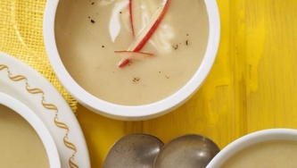 Potage Rougemont aux pommes et à la crème