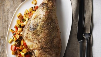 Gigot d’agneau à l’origan et sa caponata de légumes