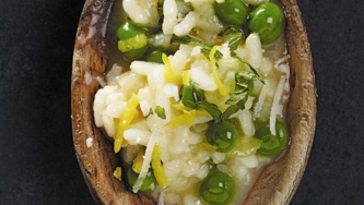 Risotto aux petits pois, à la menthe et au citron