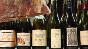 À Québec, une boîte à vin sympa