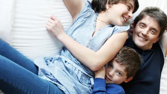 Des familles heureuses