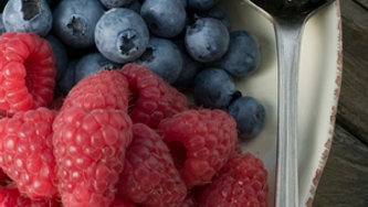Délicates mûres et framboises