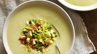 Crème de céleri, macédoine de légumes et de poulet
