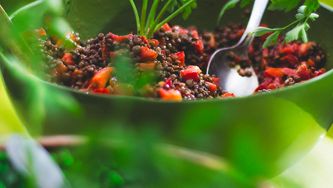 Salade méditerranéenne aux lentilles et au féta