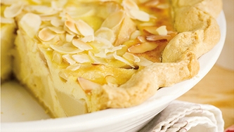 Tarte aux poires à la cardamome et crème anglaise au miel