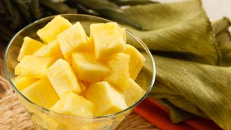 Ananas parfumé à la menthe et au gingembre