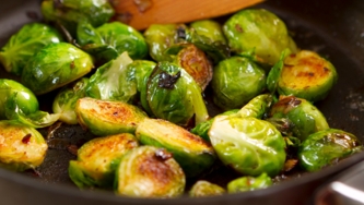 Choux de Bruxelles et sauté d'abricots
