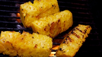 Salade d'ananas grillé, vinaigrette au fruit de la passion