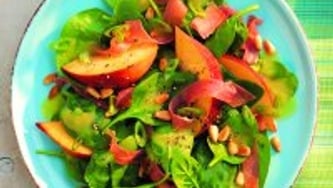 Salade de pêches à l'italienne