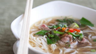 Soupe-repas vietnamienne au boeuf