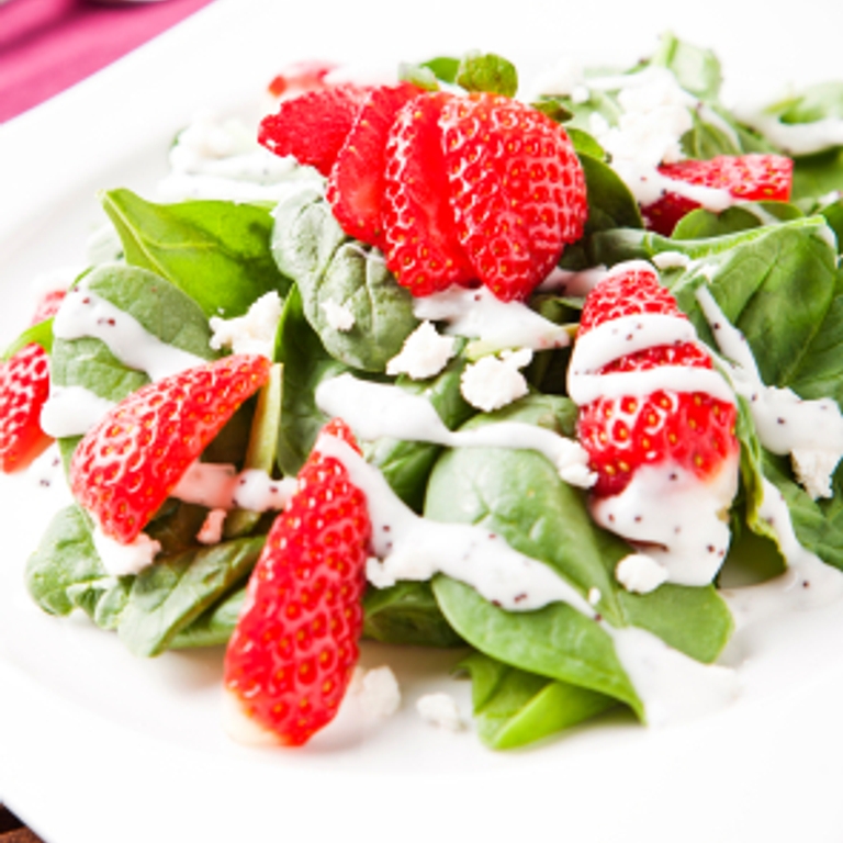 Salade aux fraises et aux épinards
