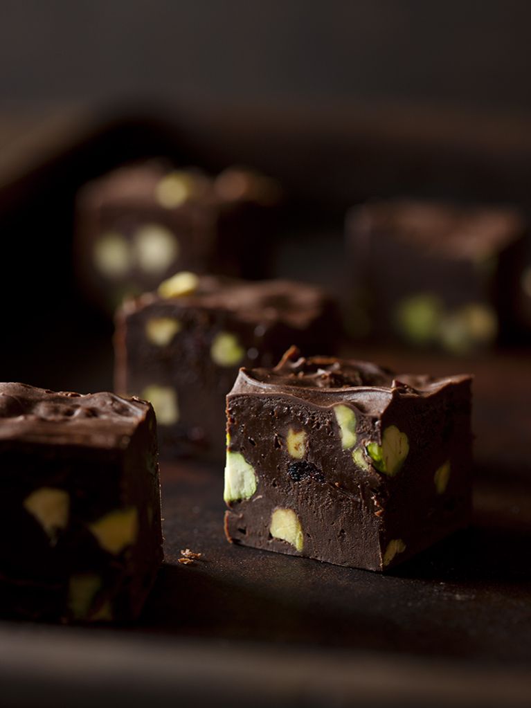 Fudge aux pistaches et aux canneberges