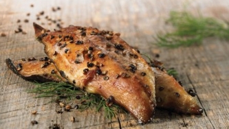 Poisson et bonnes bouteilles