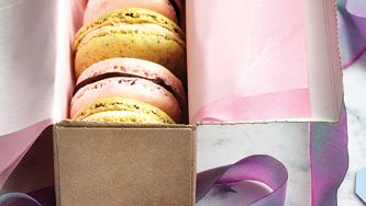 Macarons à la pistache et à la vanille