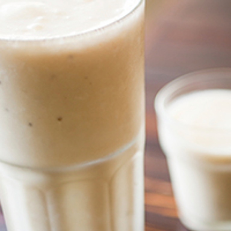 Smoothie express vanillé au soya, yogourt, pruneaux et banane