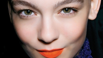 Tendance du moment : les lèvres orangées