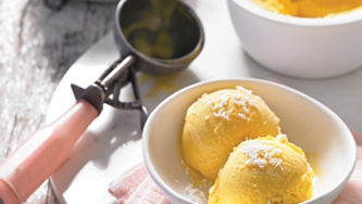 Sorbet à la mangue et au lait de coco