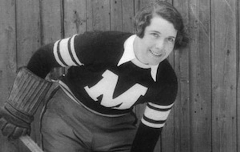 Nos Glorieuses : les filles aussi jouent au hockey!