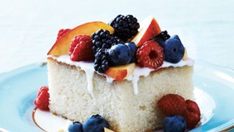Gâteau à la vanille aux fruits d’été