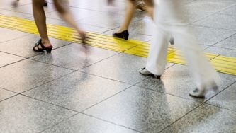 Être patiente malgré le culte de l'urgence