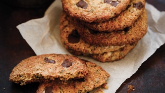 Biscuits à l’avoine, au chou frisé et aux brisures de chocolat noir