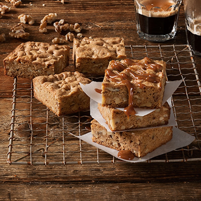 Blondies au dulce  de leche et  aux noix de Grenoble