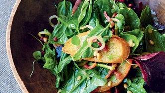 Salade d’épinards au bacon et aux pignons 4 portions