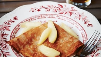 Crêpes aux poires et au bourbon