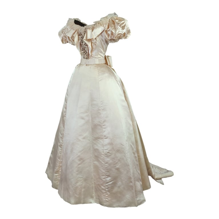 La robe de mariée s'invite au Musée McCord