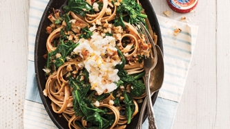Fettucines de blé entier avec anchois, rapinis et ricotta