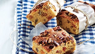 Blondies aux pacanes et au bourbon