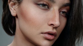 Le contouring: 3 gestes faciles pour les débutantes