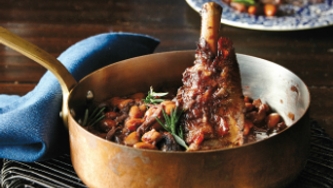 Jarrets d’agneau au vin rouge (Pernil de borrego com vinho tinto)