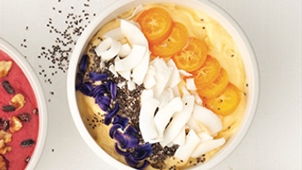 Bol de smoothie tourbillon tropical