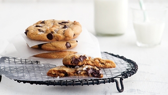 Minifournée de biscuits aux brisures de chocolat