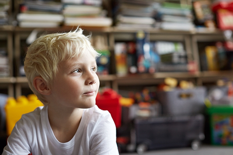 Petit enfant blond