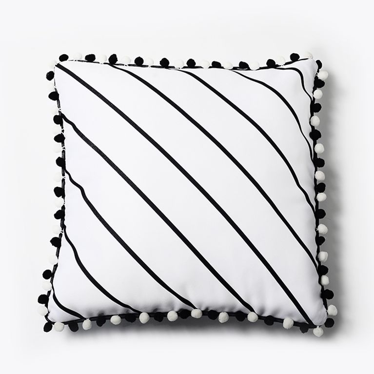 Shopping: Décorer sa maison de noir et blanc