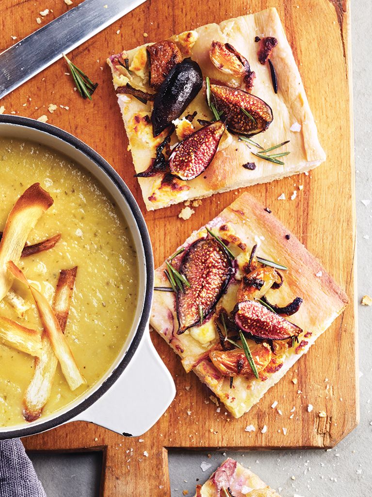 Focaccia aux figues, à l’oignon et à l’ail rôtis