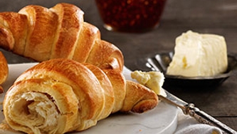 Croissants au beurre de type européen