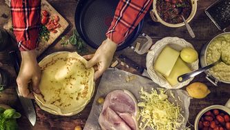 Crêpes de sarrasin farcies au jambon, fromage et champignons