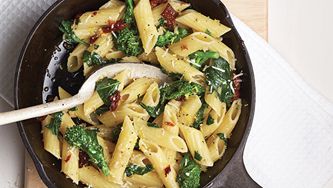 Pennes au rapini et aux tomates séchées