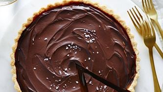 Tarte au chocolat et au caramel salé