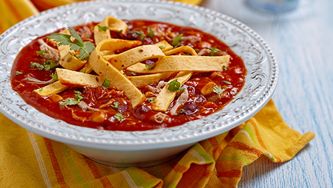 Soupe au poulet à la mexicaine