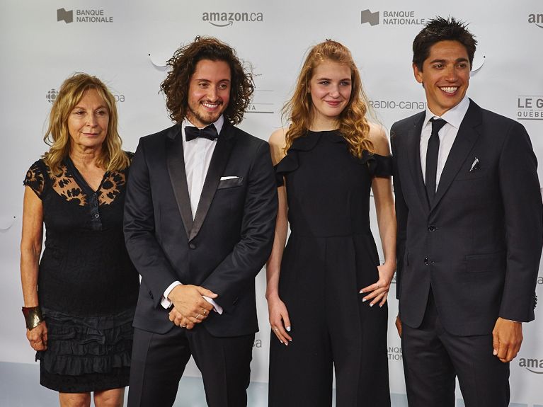Gala Québec Cinéma: les plus beaux looks du tapis rouge