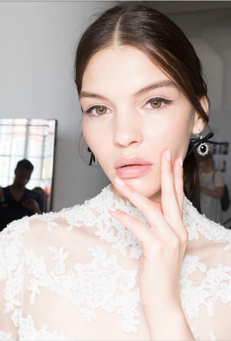 Tendance manucure: 11 teintes de vernis nude
