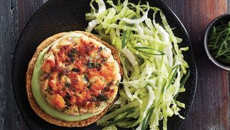 Croquettes de saumon à l’asiatique, mayo à l’avocat