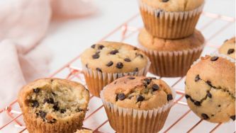 Muffins aux poires et au chocolat sans allergènes