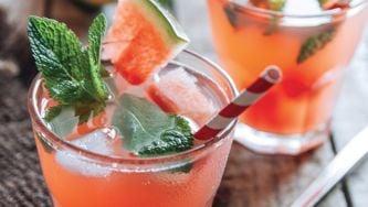 Cocktail d'été au melon et apérol