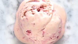 Crème glacée aux fraises